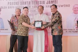 Asisten Administrasi Umum Hadiri Persemian Gereja Santo Paulus Kuala Tungkal 5