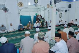 Bupati Tanjab Barat Lakukan Kegiatan Rutin Safari Subuh di Masjid Sa'adatul Abadiyah 1